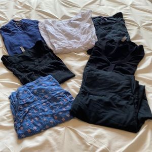 7 maternity items Size large